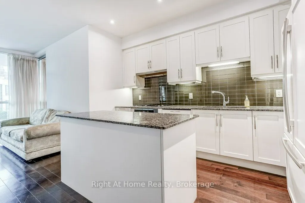 11 Bronte Road, #201