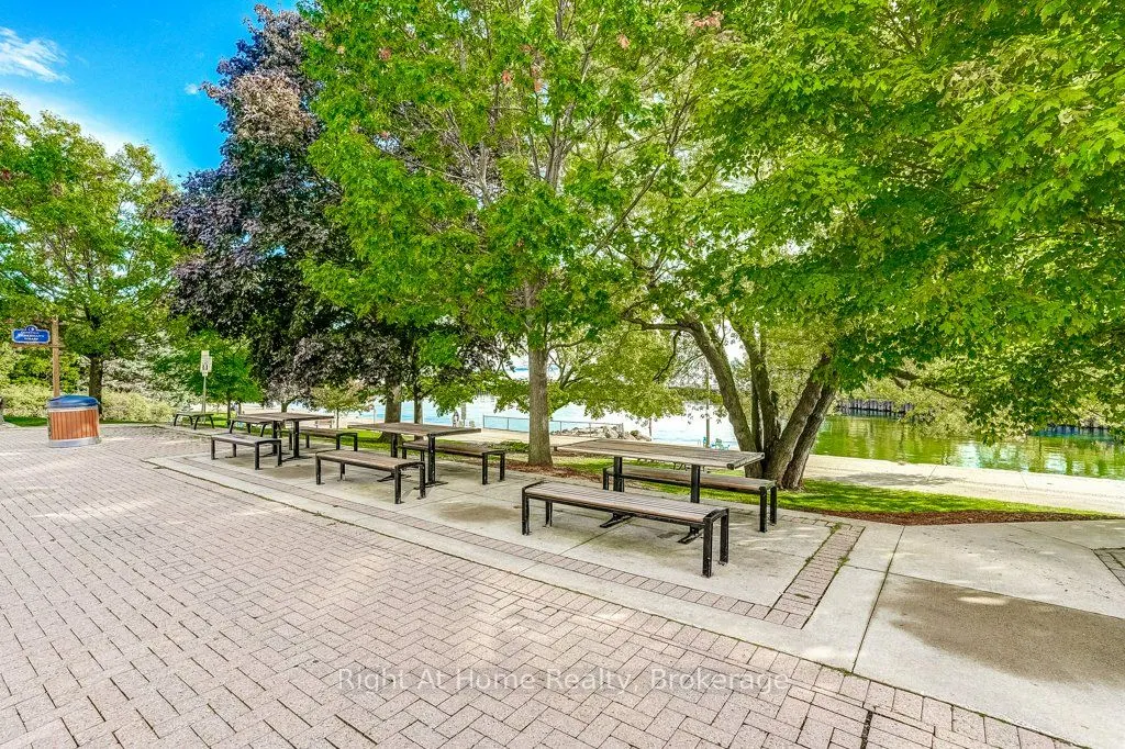 11 Bronte Road, #201