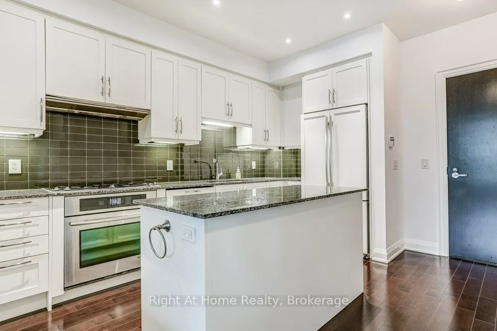 11 Bronte Road, #201