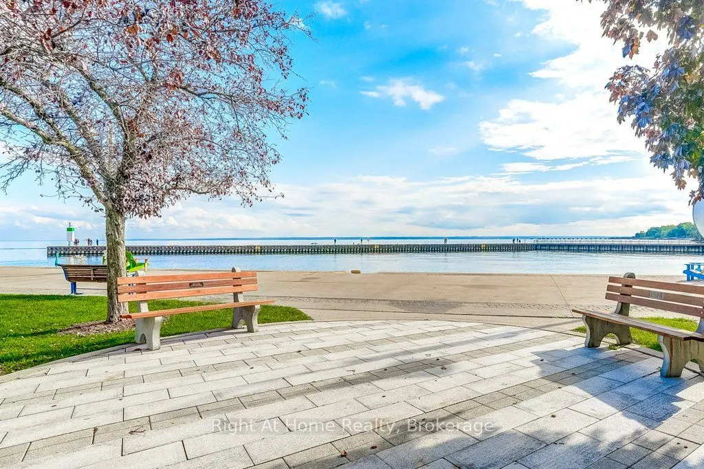 11 Bronte Road, #201