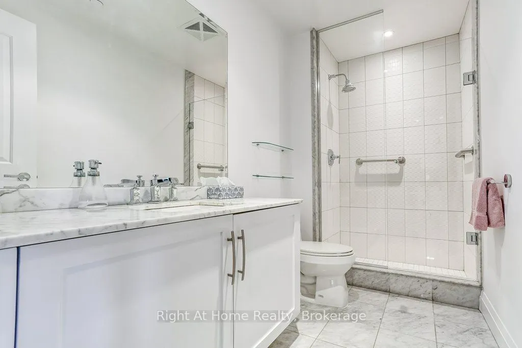 11 Bronte Road, #201