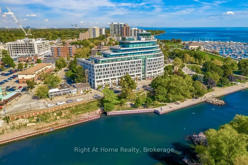 11 Bronte Road, #201