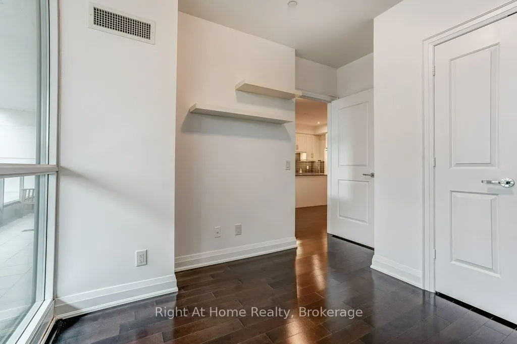 11 Bronte Road, #201