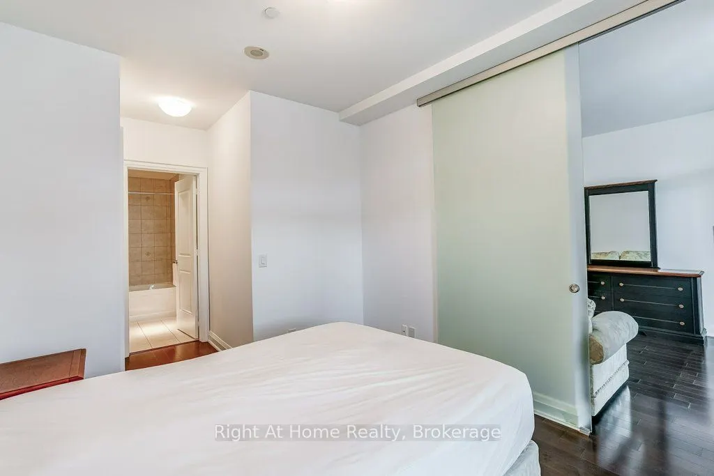 11 Bronte Road, #201