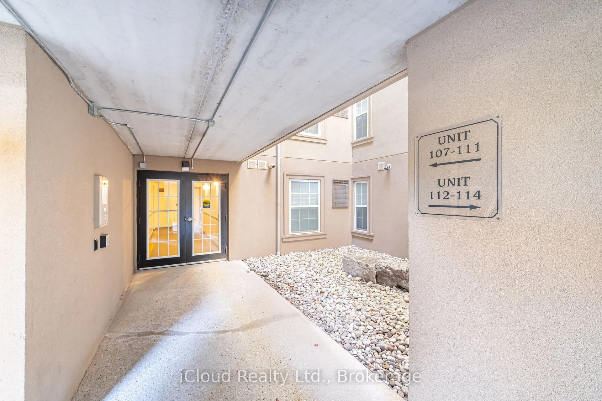 2035 Appleby Line, #111