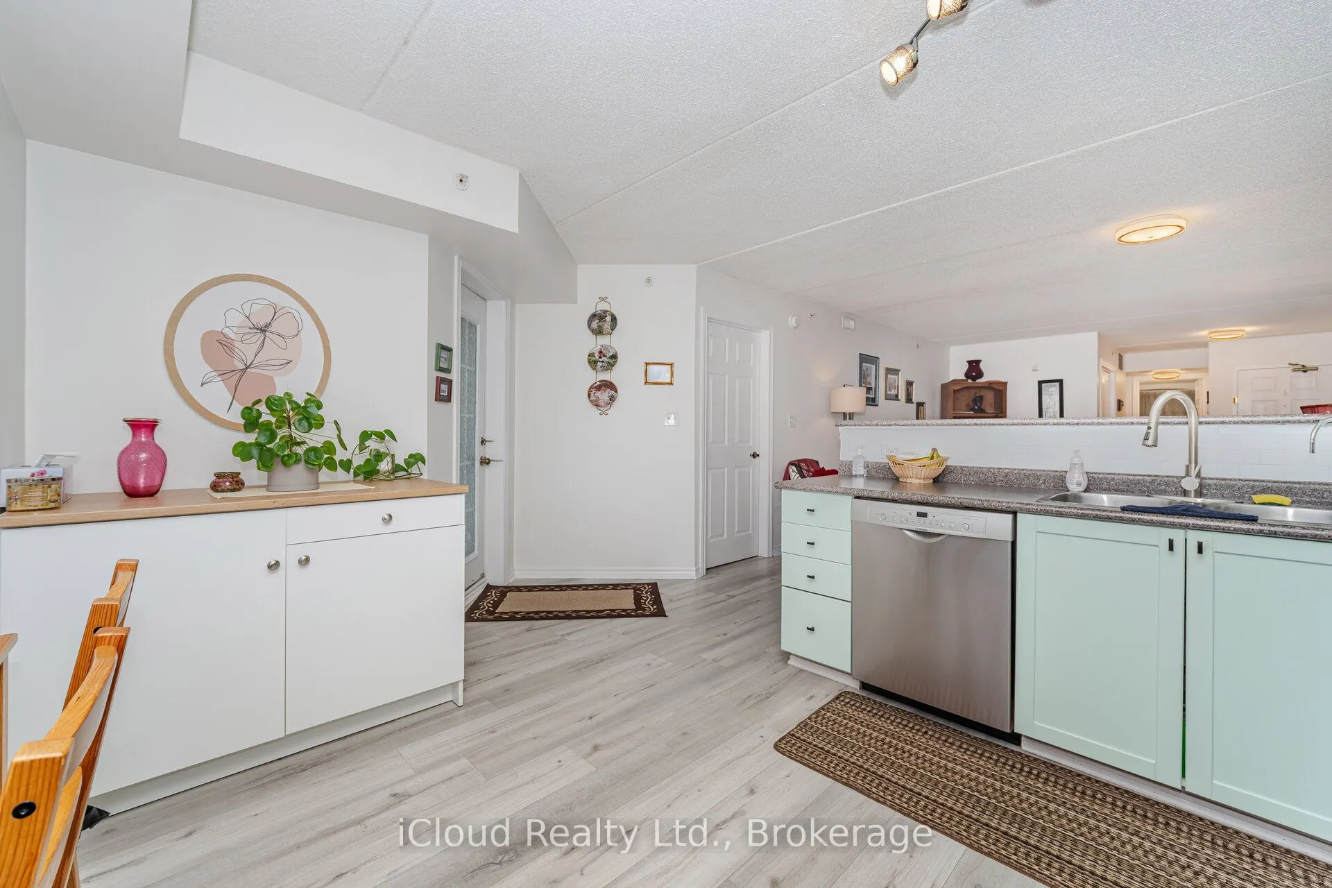 2035 Appleby Line, #111