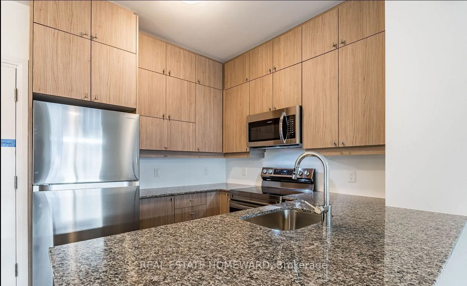 460 Gordon Krantz Avenue, #323