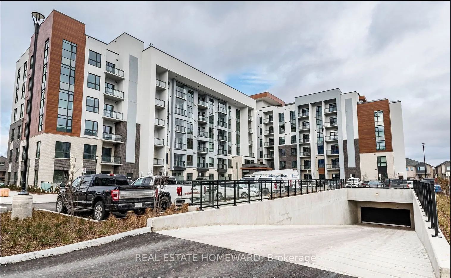 460 Gordon Krantz Avenue, #323
