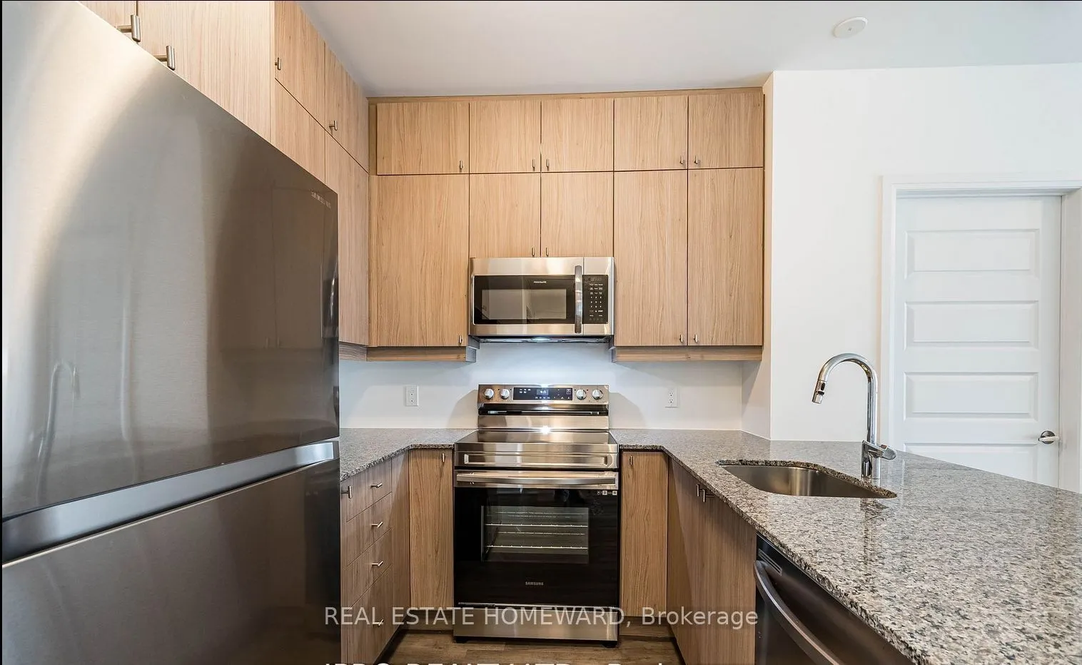 460 Gordon Krantz Avenue, #323