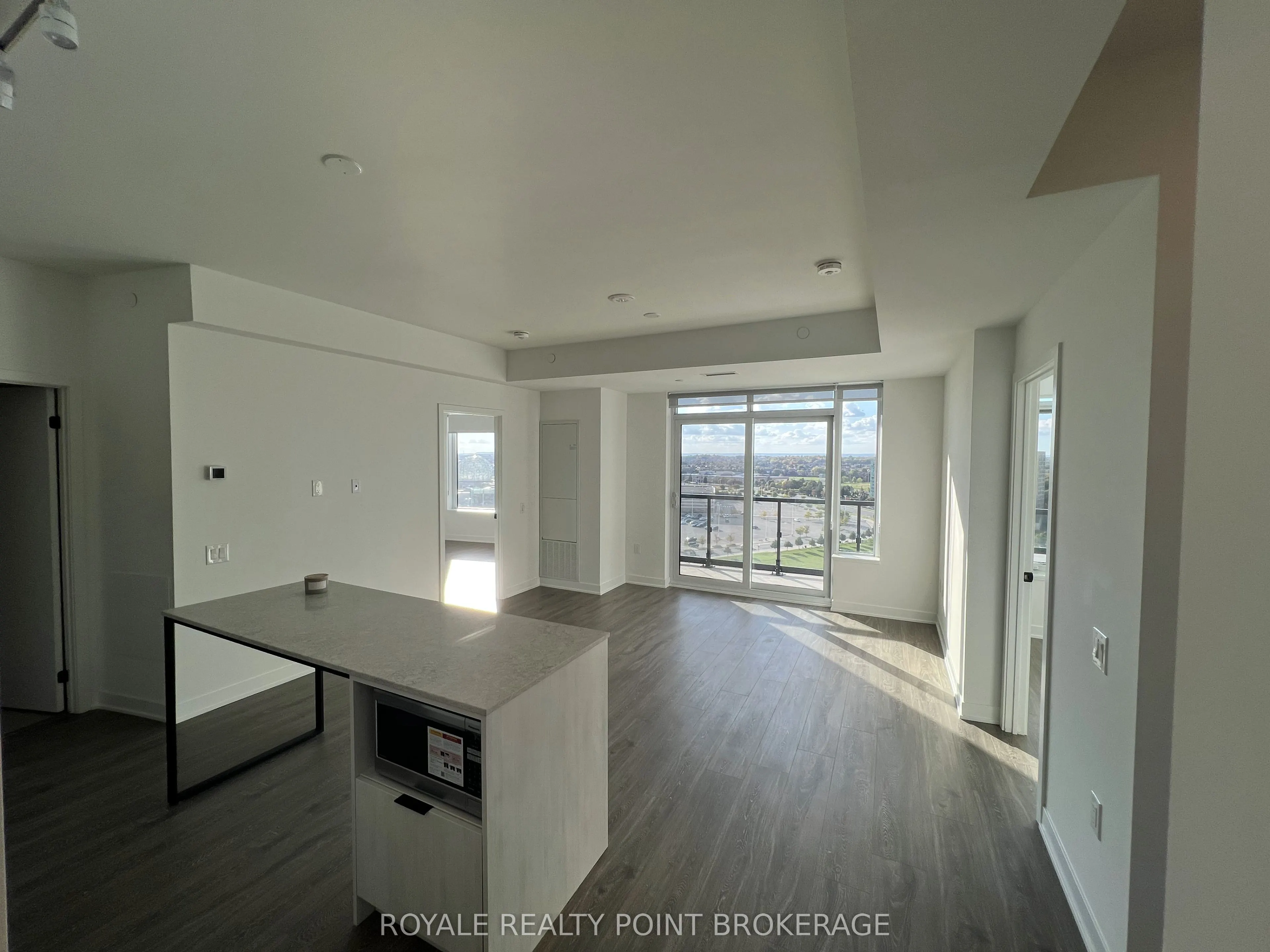 2495 Eglinton Avenue W, #1408