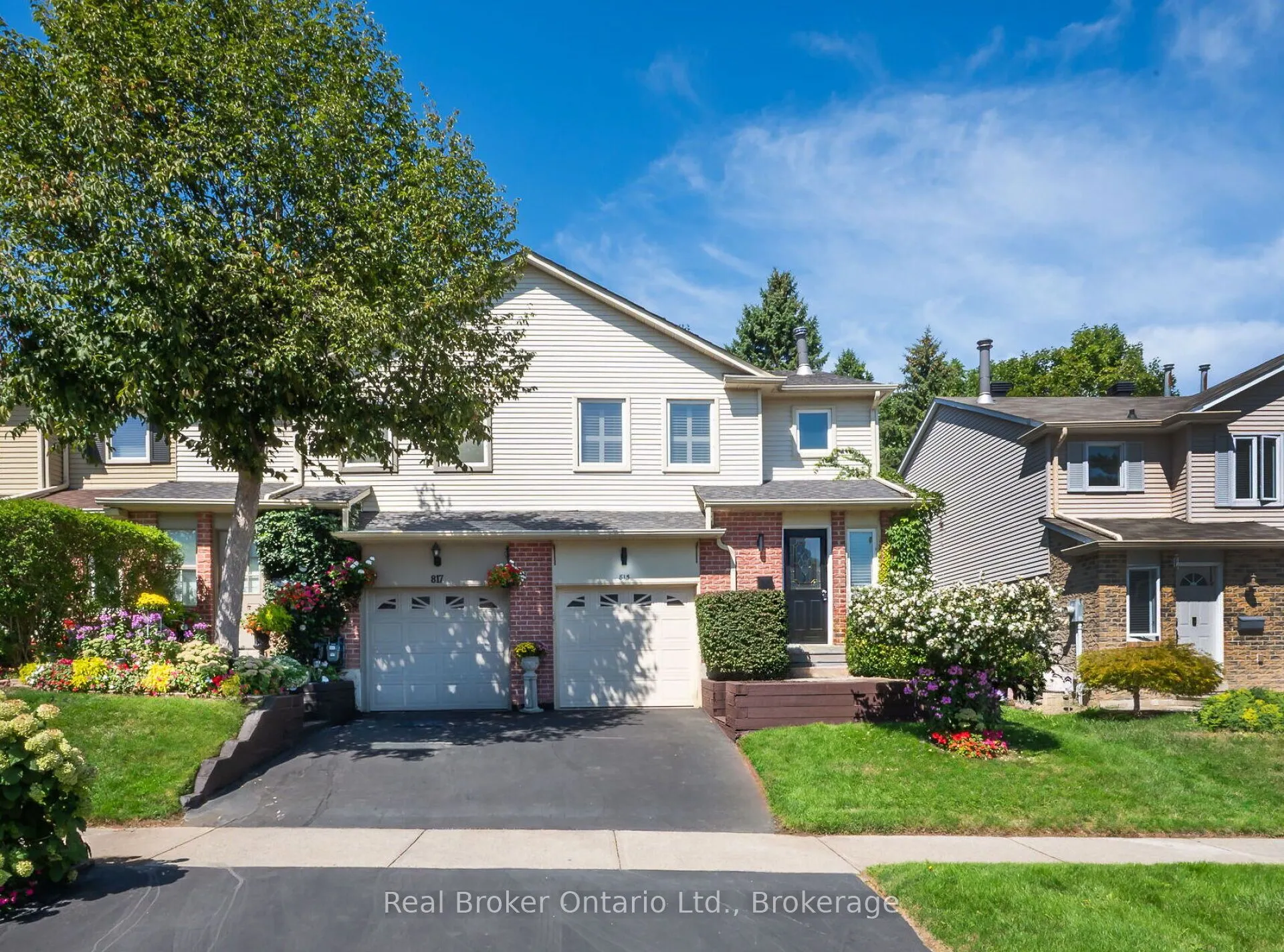 815 Sweetwater Crescent