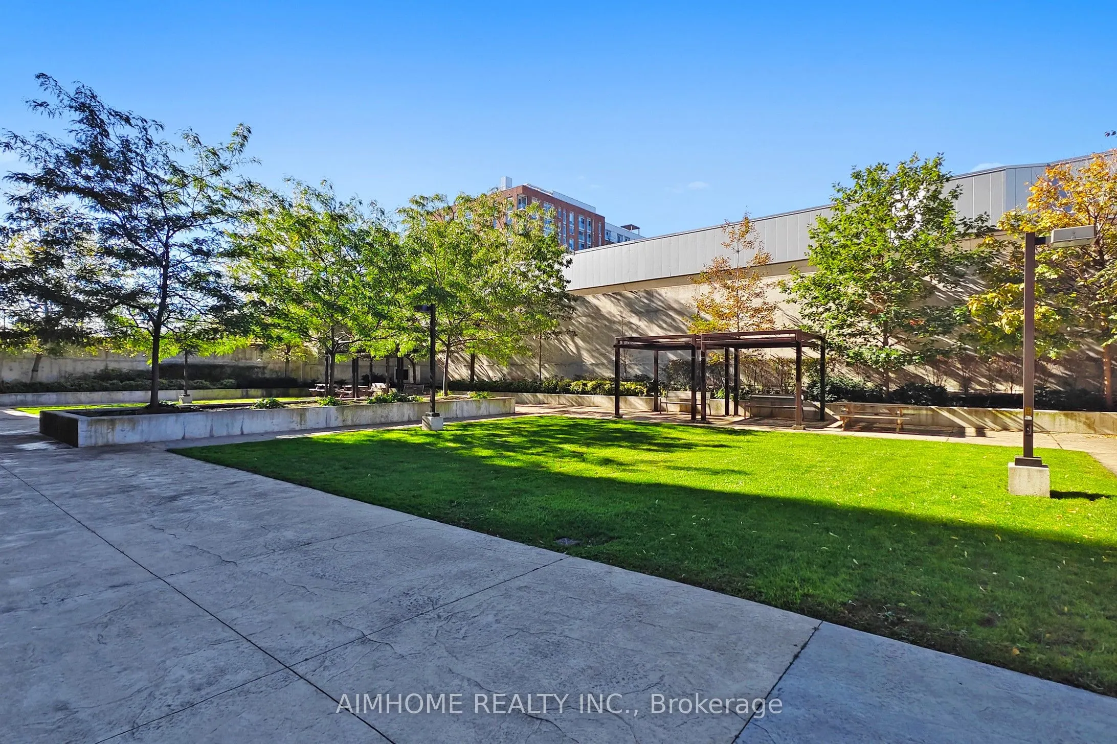 1420 Dupont Street, #311