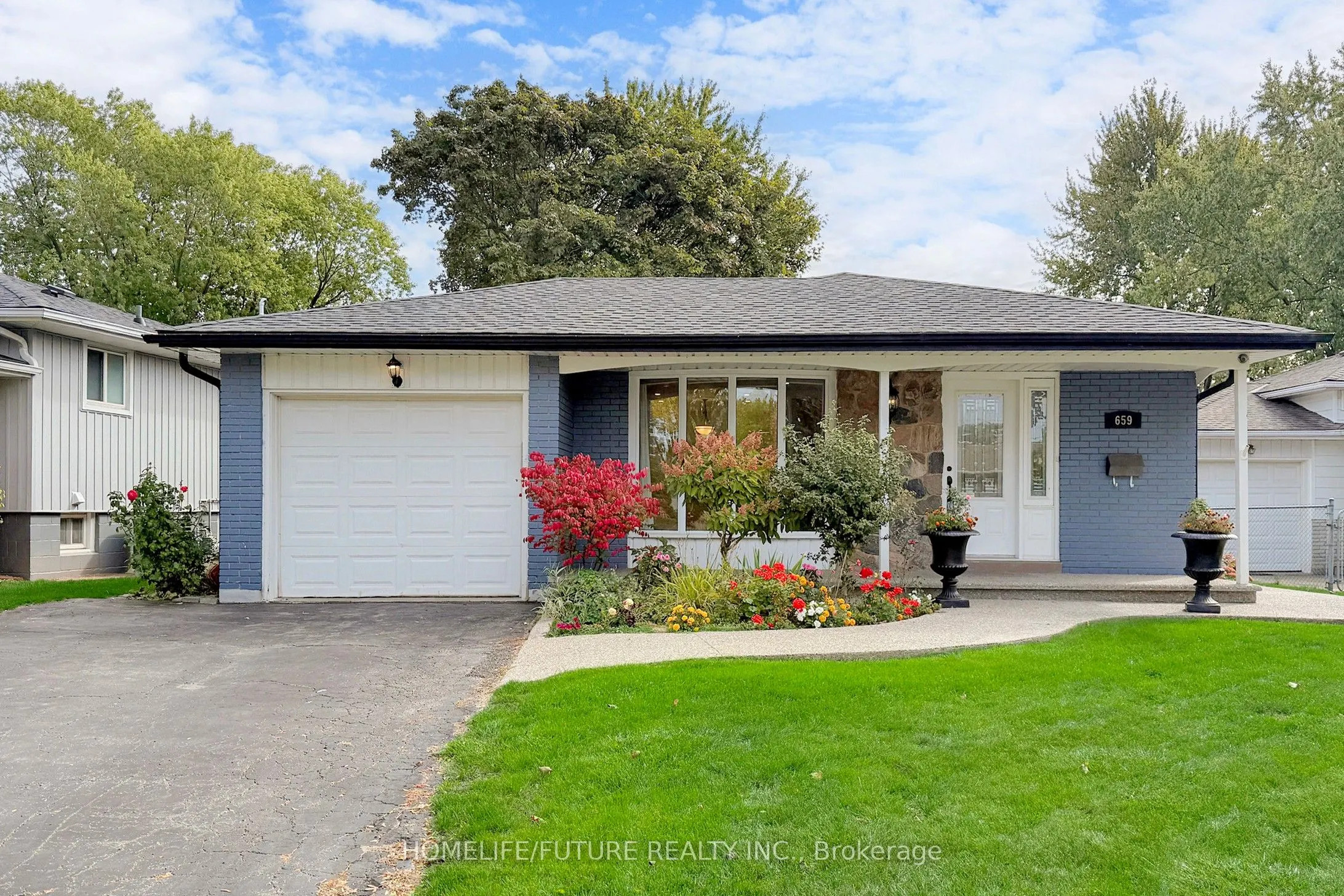 659 Bridle Wood