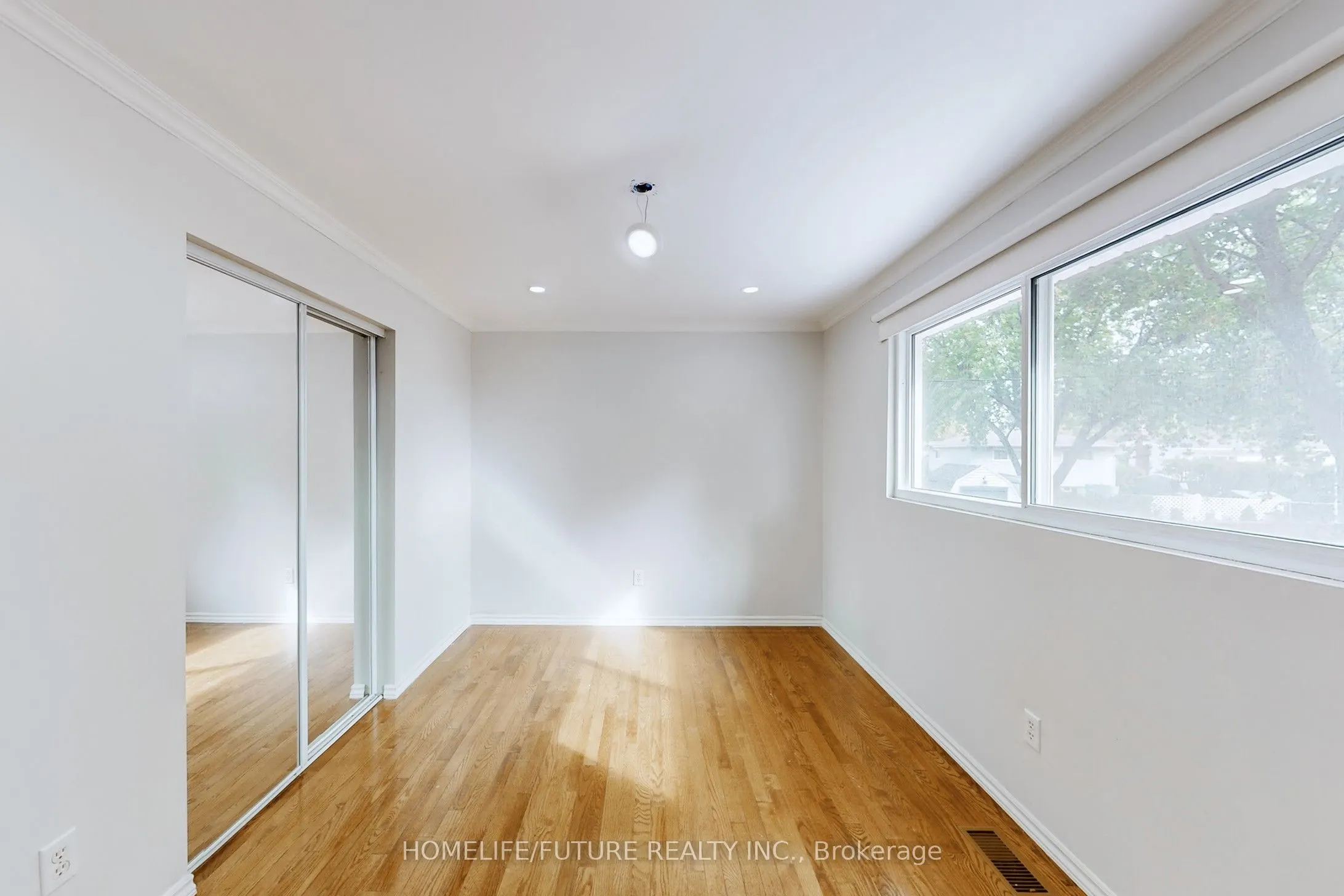 659 Bridle Wood