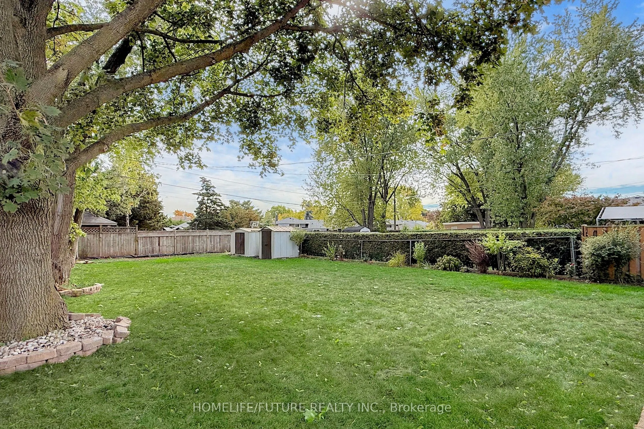 659 Bridle Wood