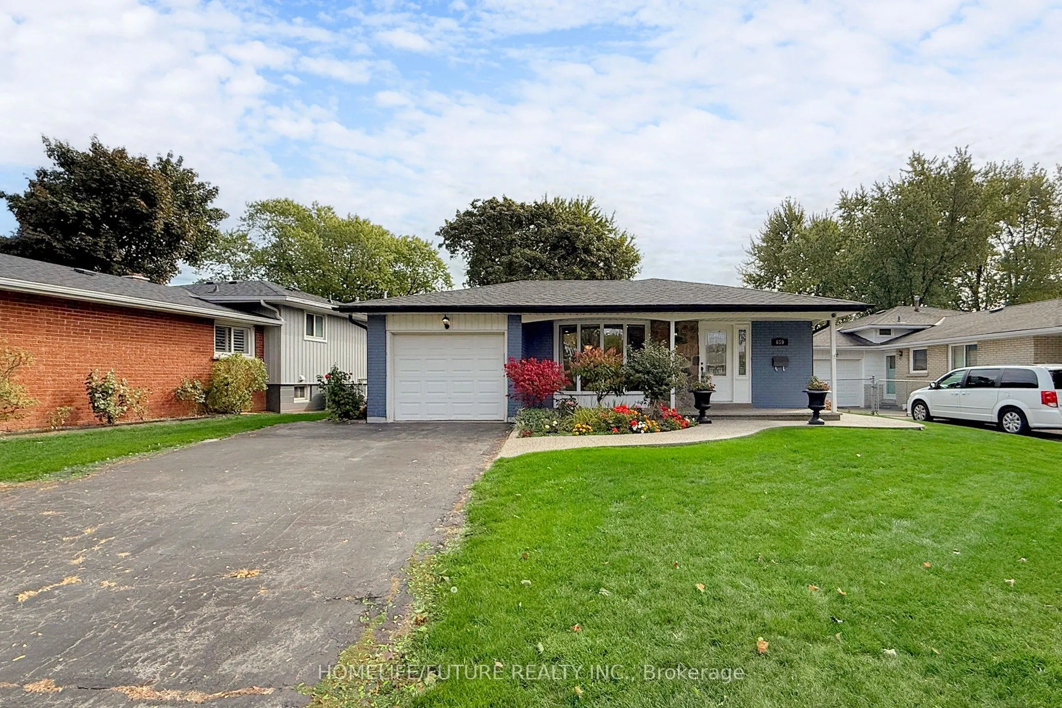 659 Bridle Wood