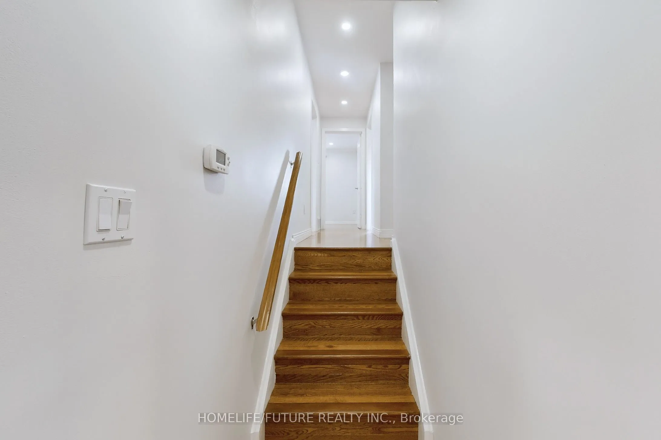 659 Bridle Wood