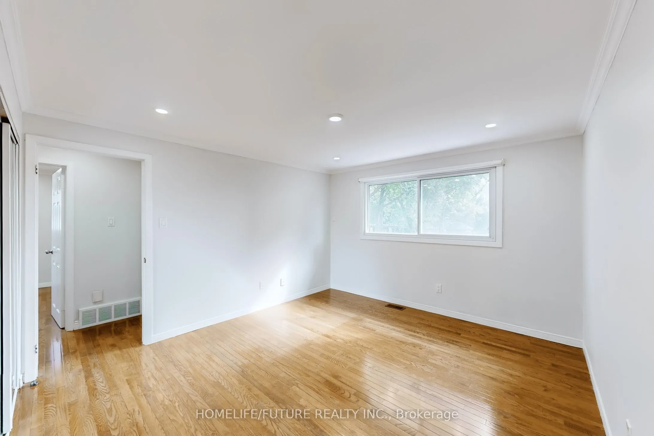 659 Bridle Wood