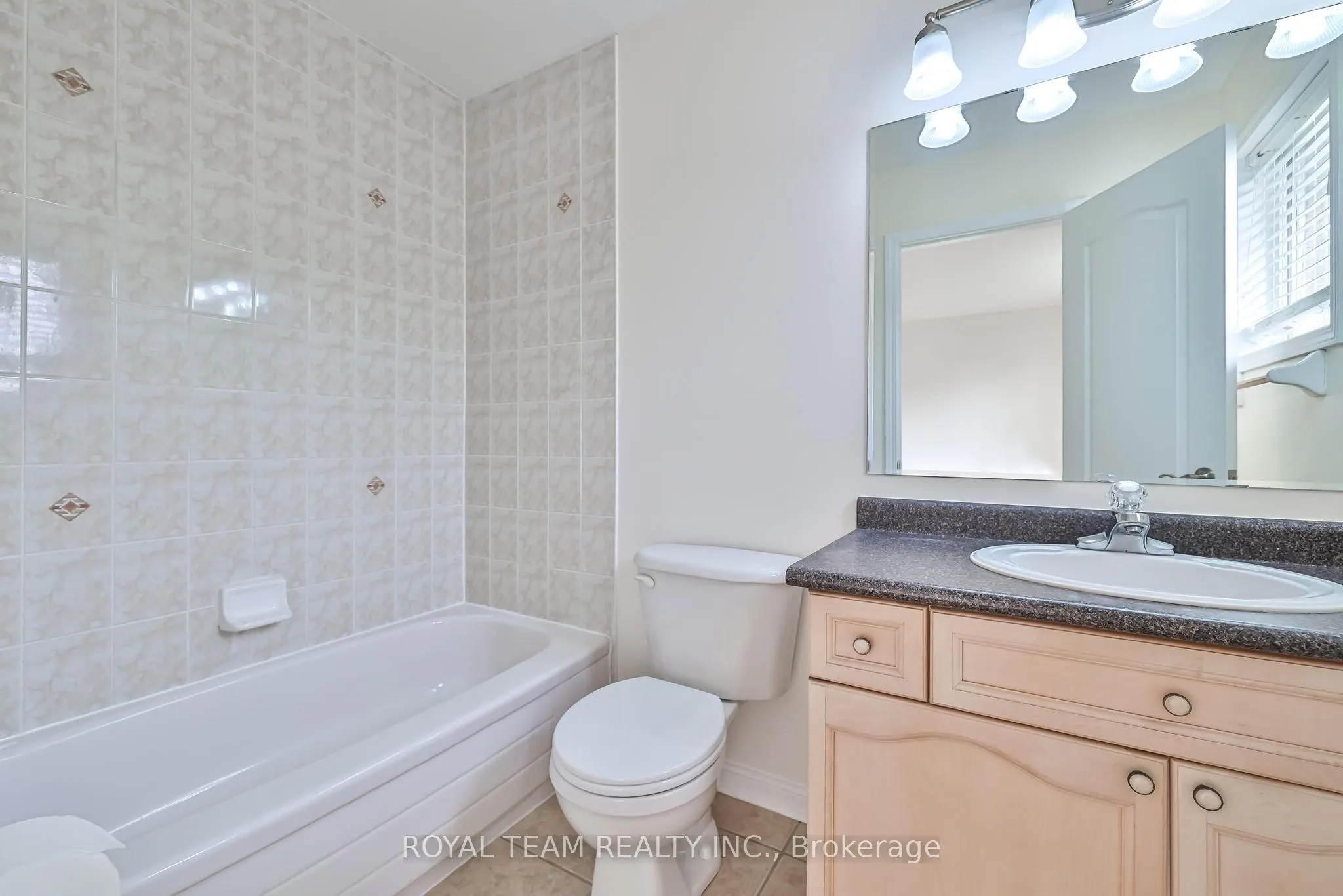 2439 Hollybrook Drive