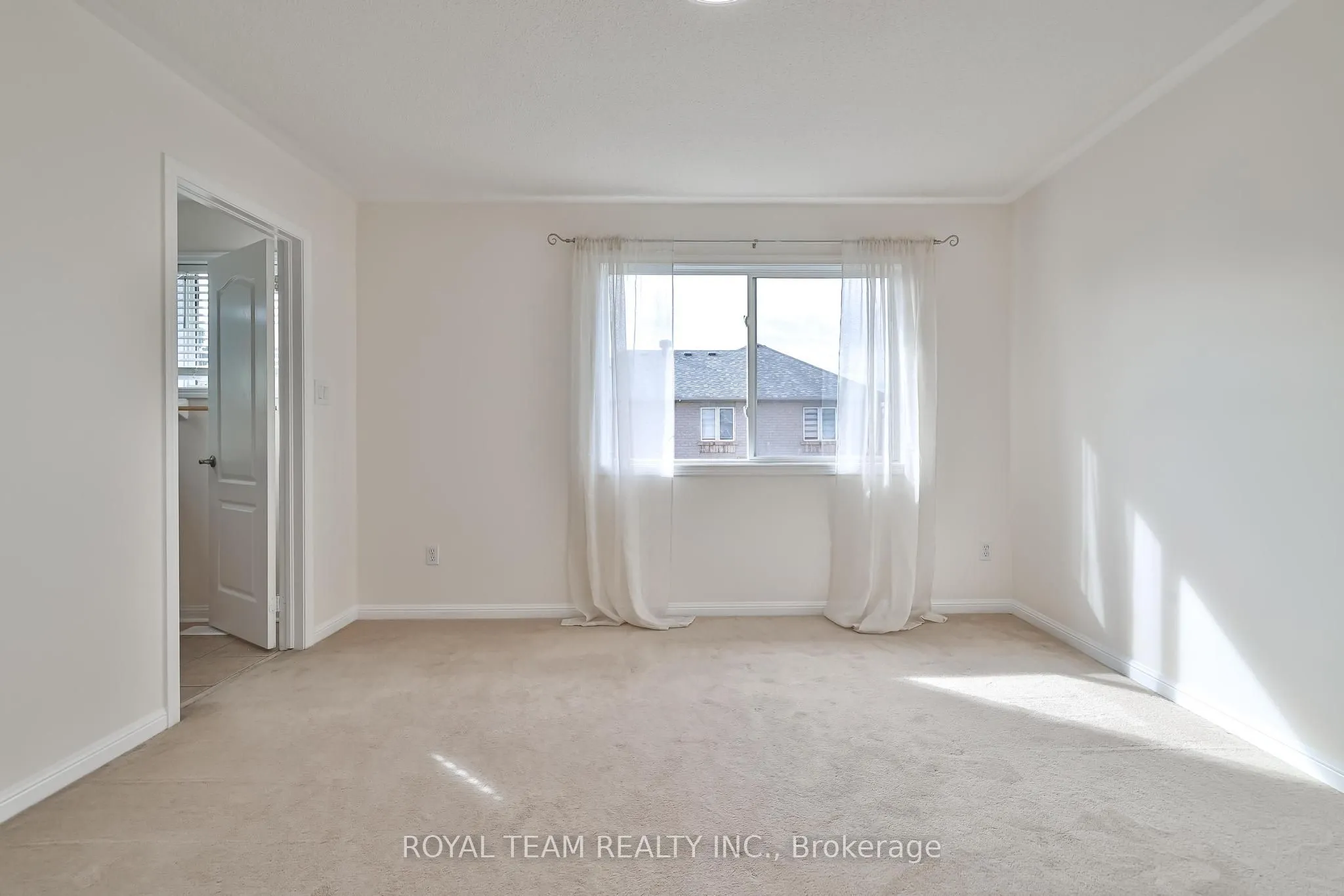 2439 Hollybrook Drive
