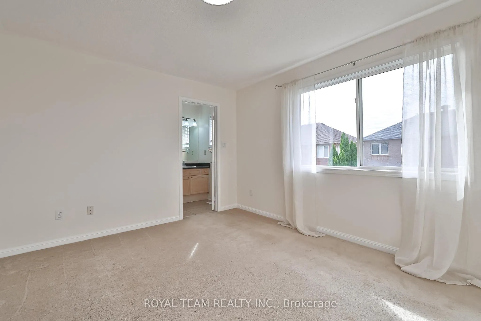 2439 Hollybrook Drive