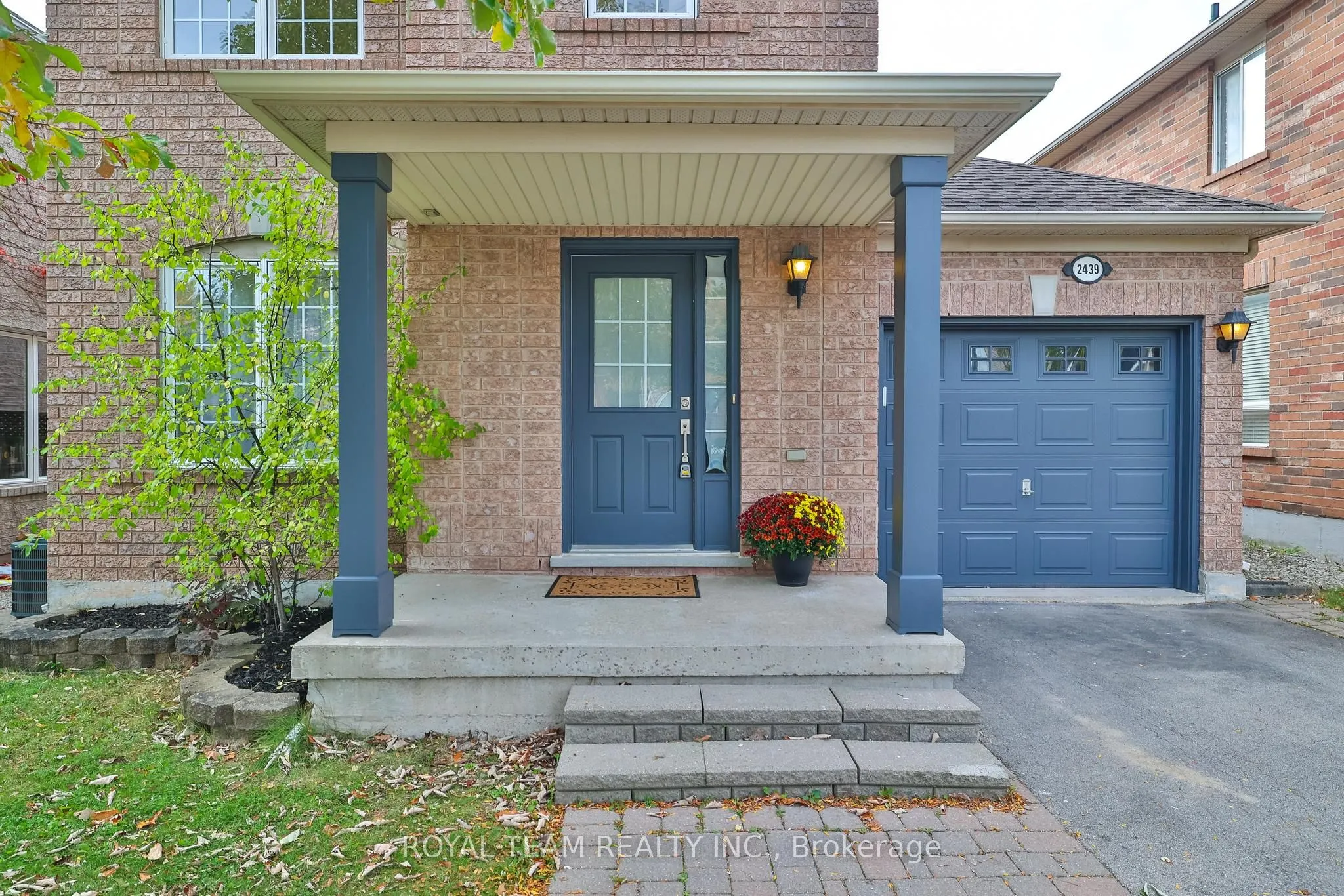 2439 Hollybrook Drive