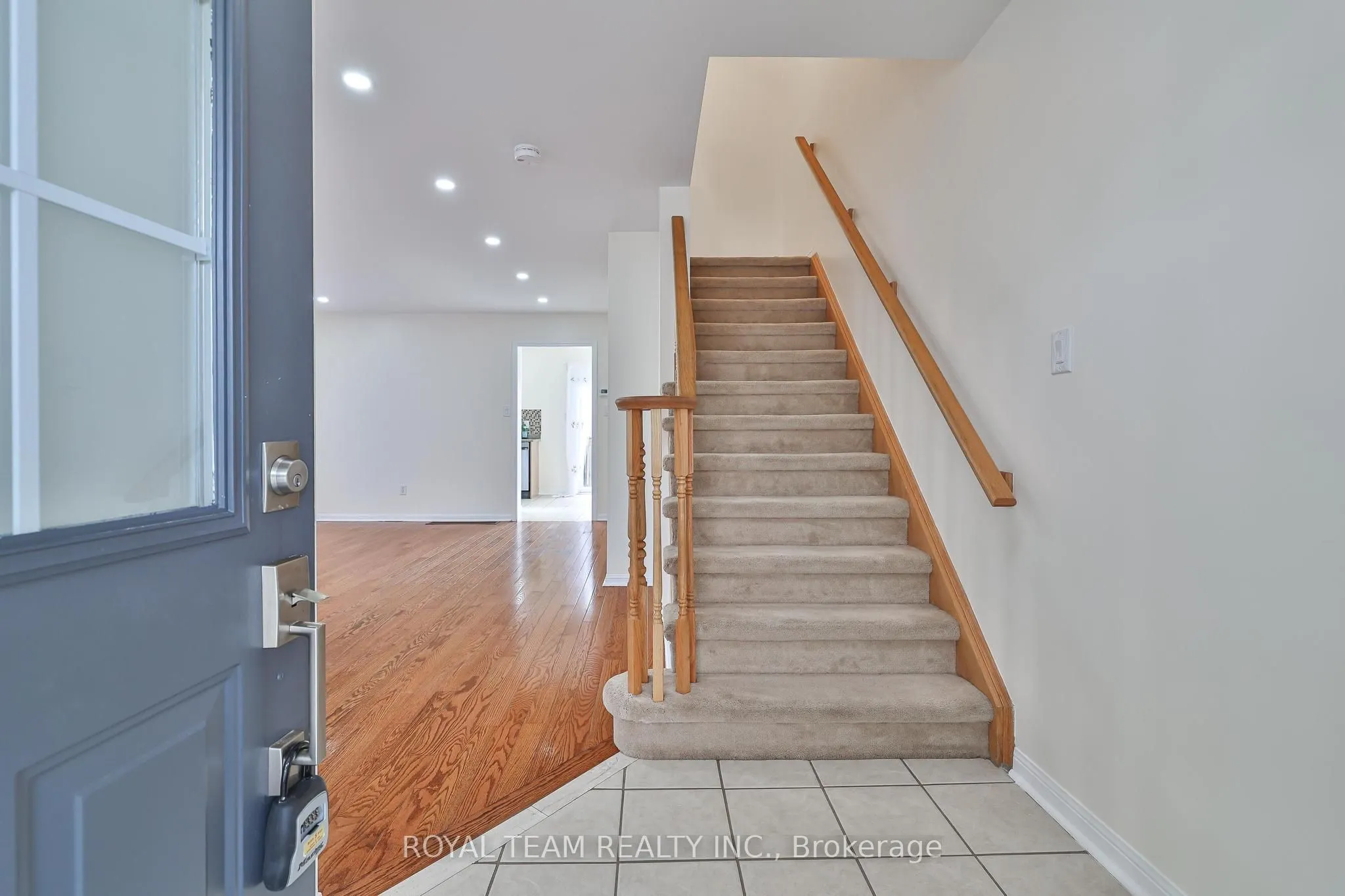 2439 Hollybrook Drive