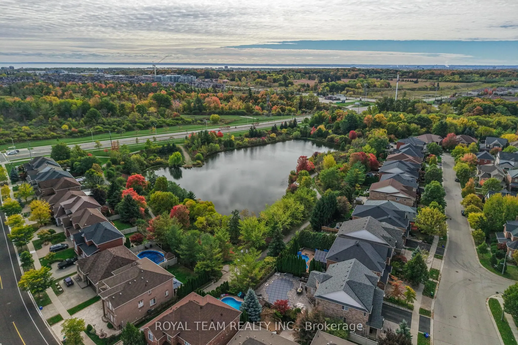 2439 Hollybrook Drive