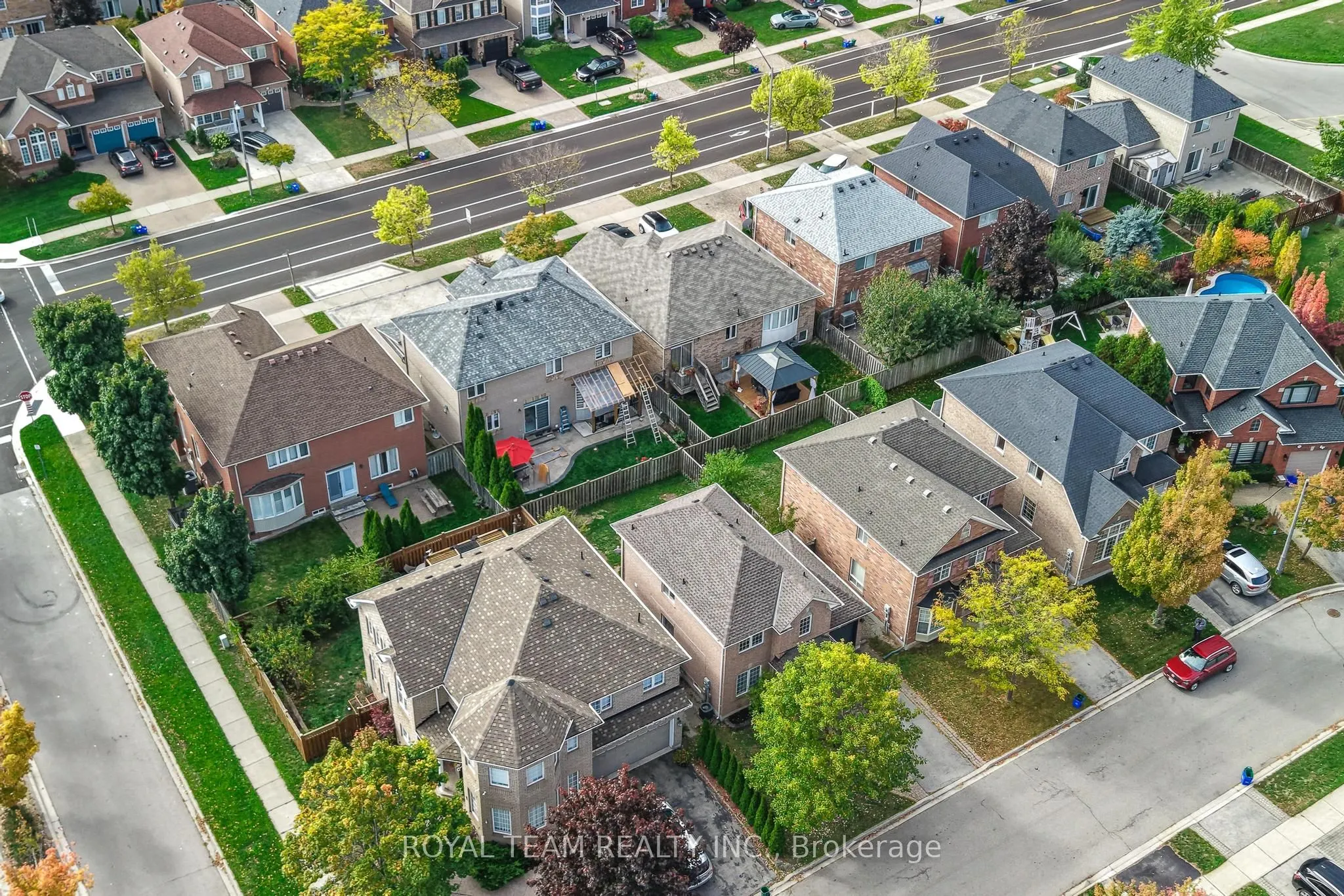 2439 Hollybrook Drive