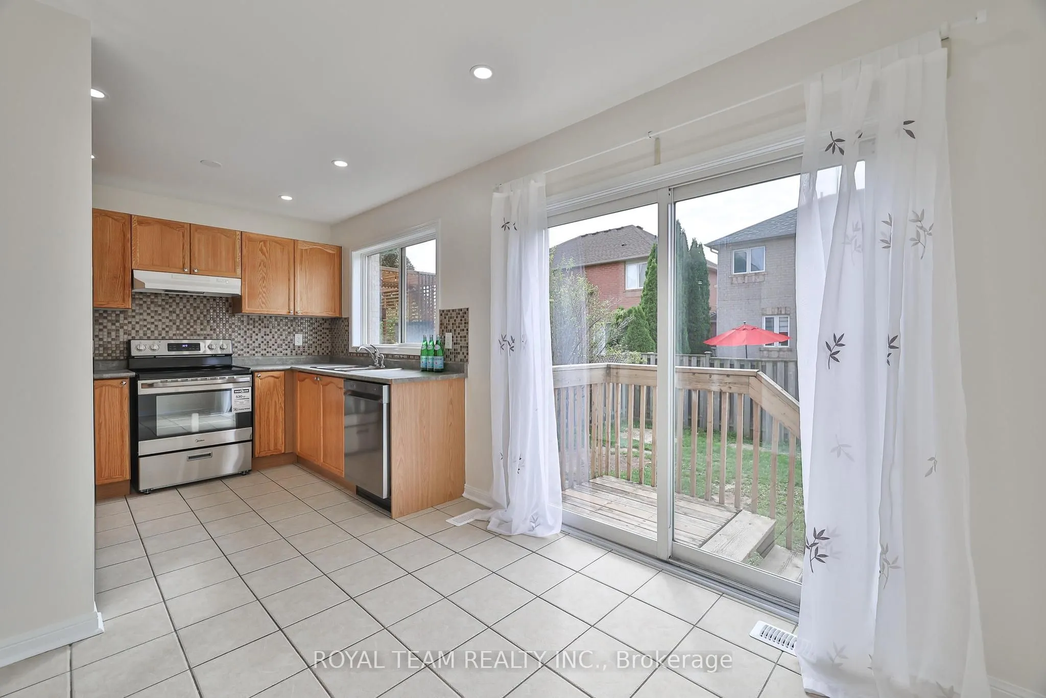 2439 Hollybrook Drive