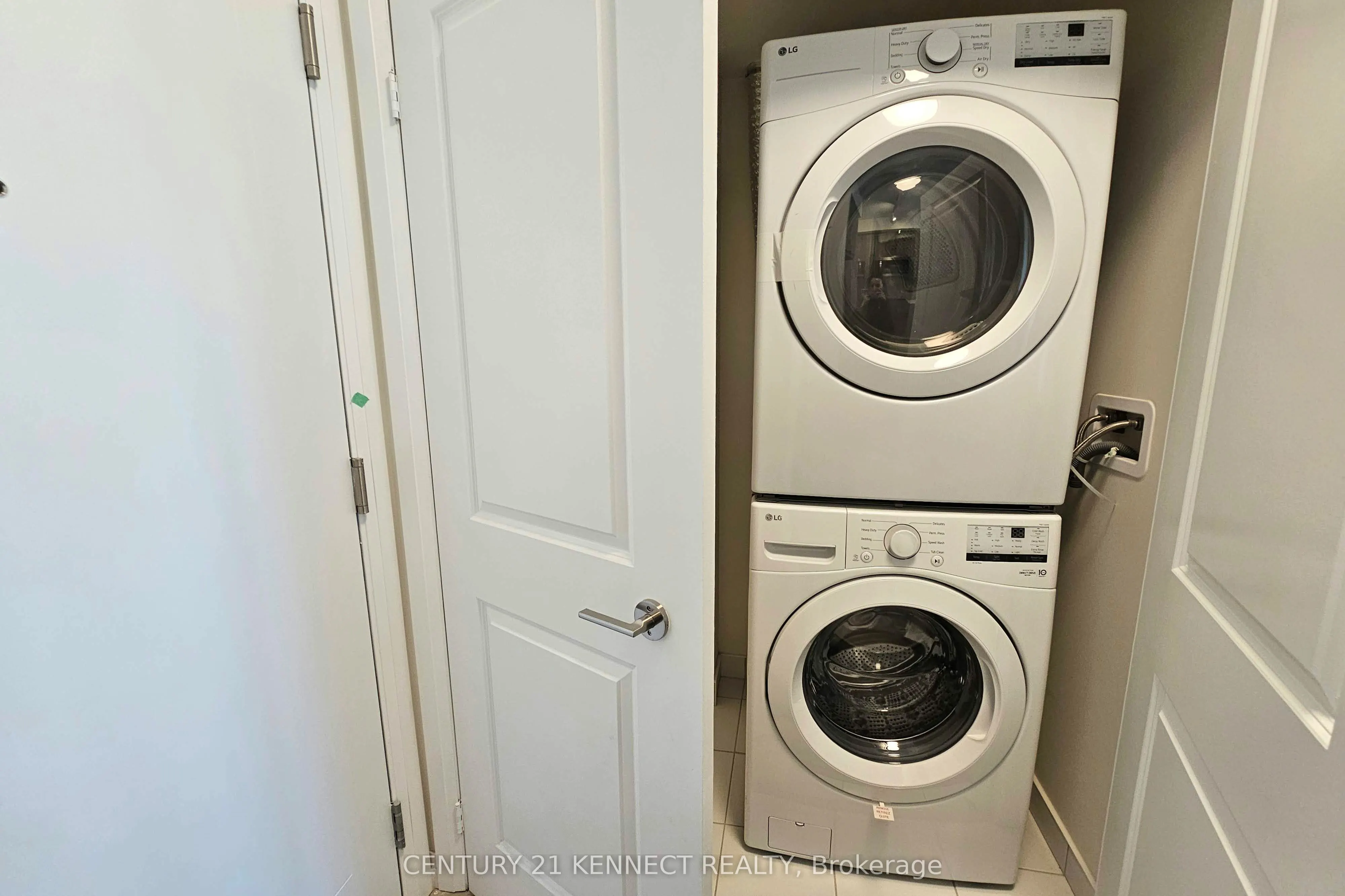 15 Watergarden Drive, #1502