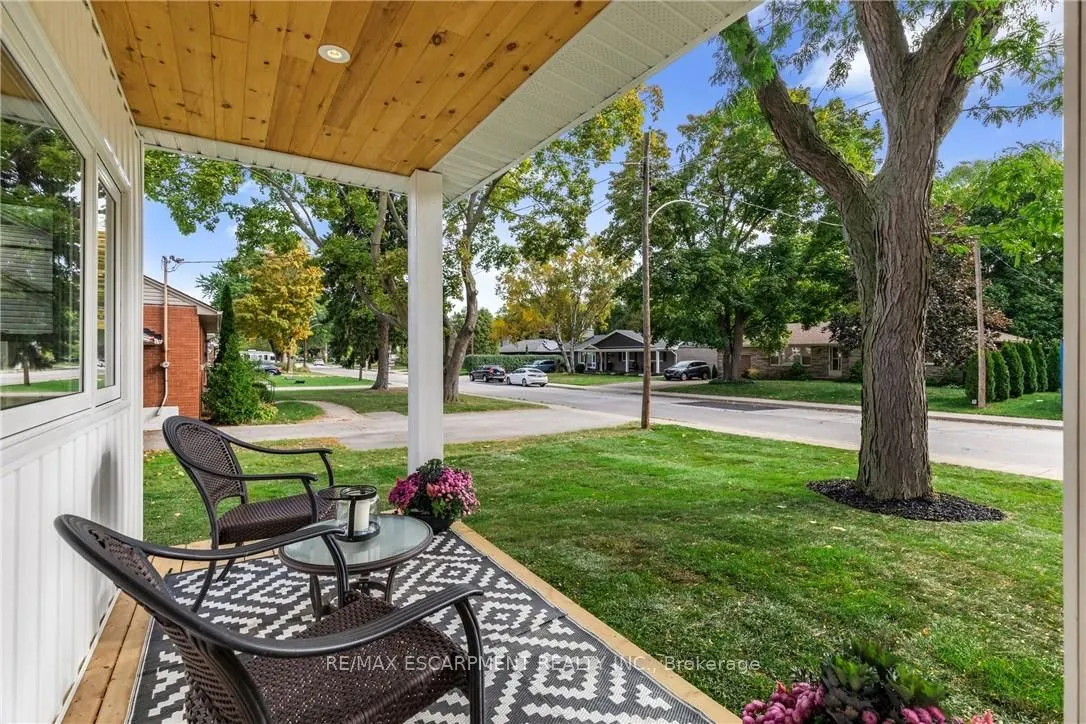 2073 Maplewood Drive