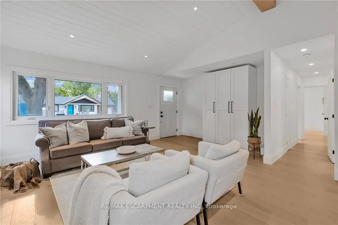 2073 Maplewood Drive