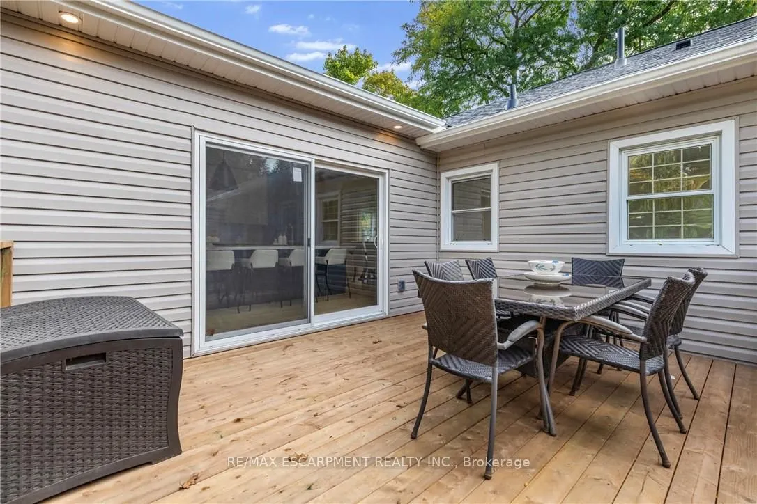 2073 Maplewood Drive