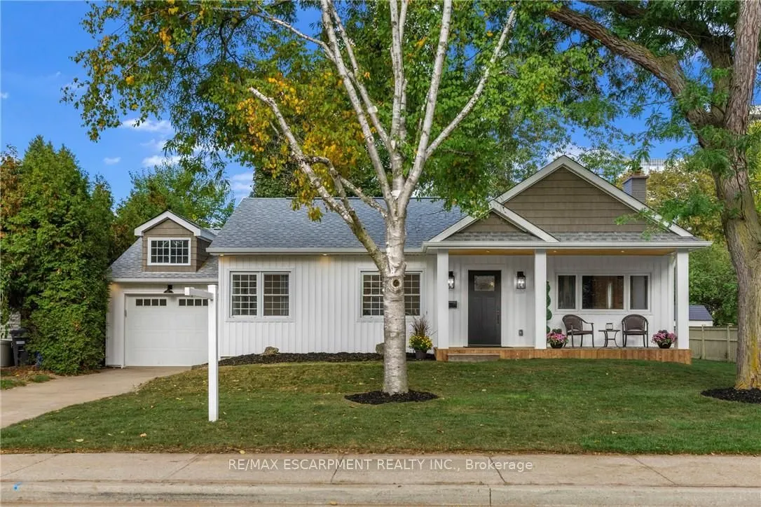 2073 Maplewood Drive