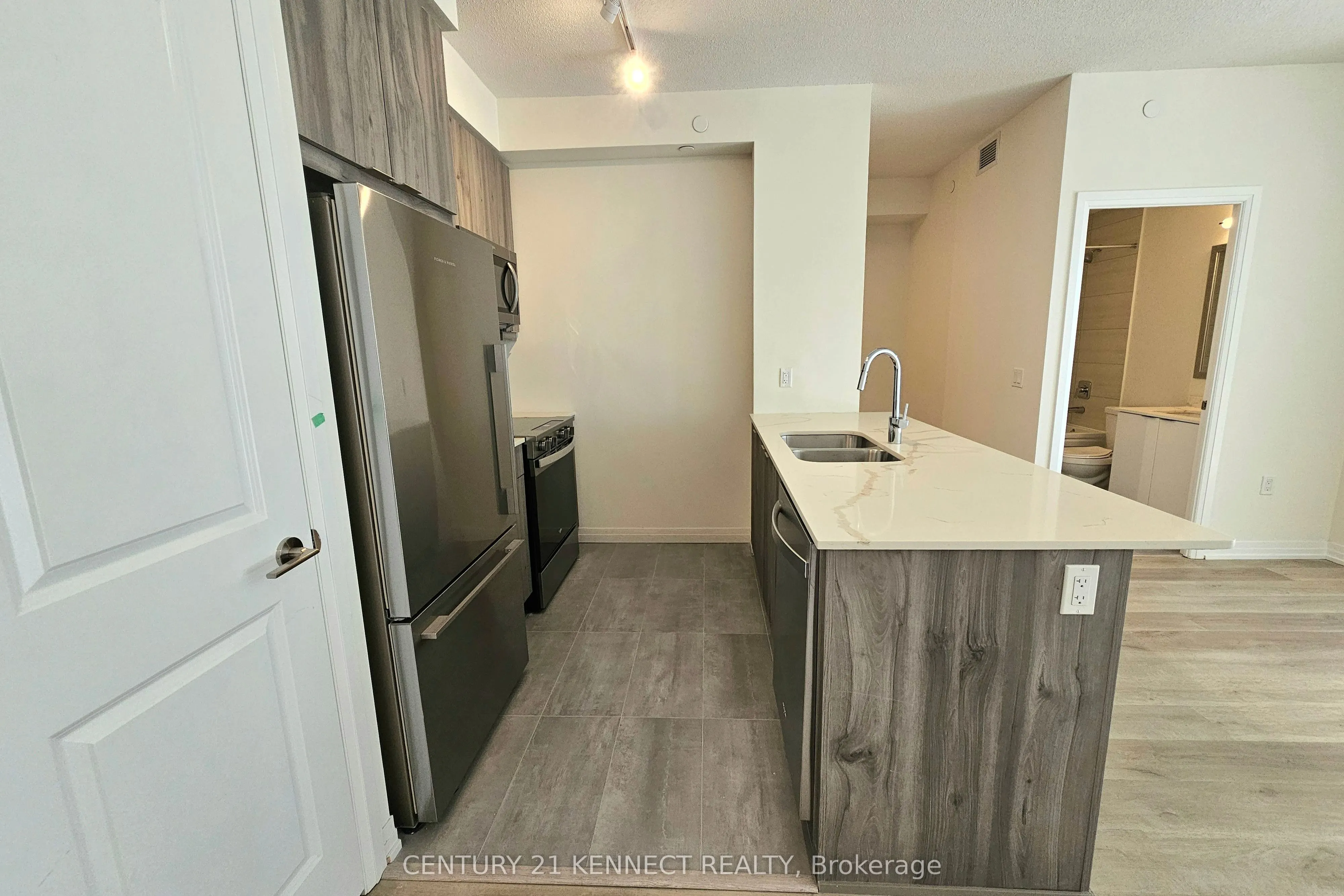 15 Watergarden Drive, #1705