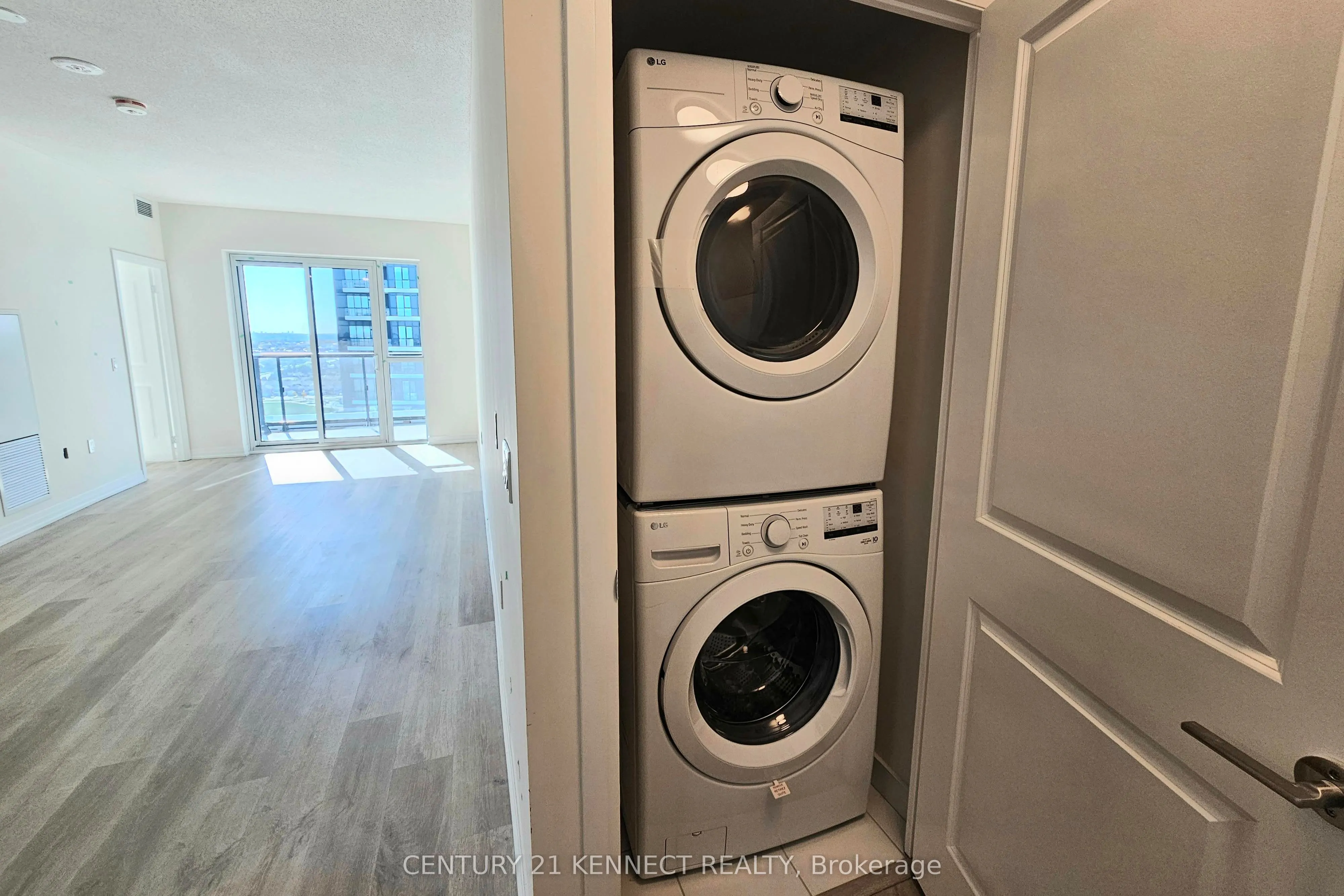 15 Watergarden Drive, #1705