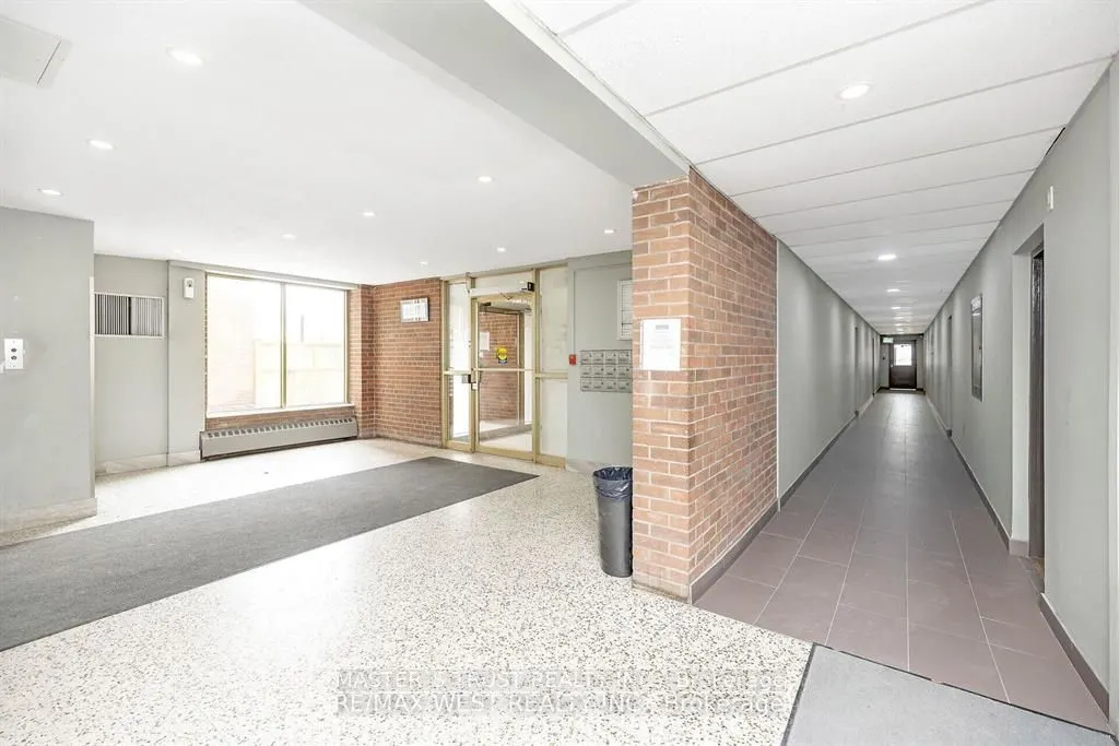 1055 Forestwood Drive, #214