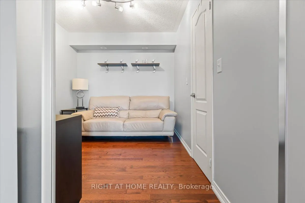 149 Isaac Devins Boulevard, #11