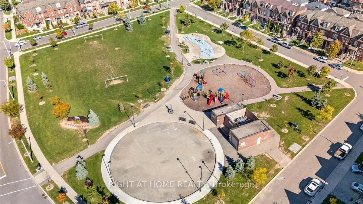 149 Isaac Devins Boulevard, #11