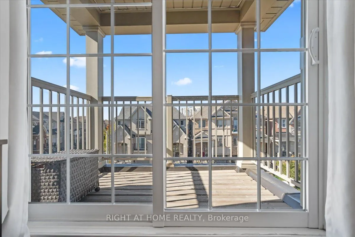 149 Isaac Devins Boulevard, #11