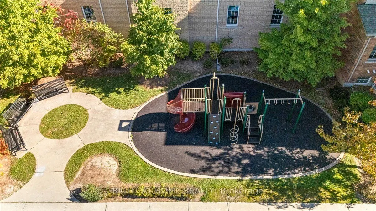 149 Isaac Devins Boulevard, #11