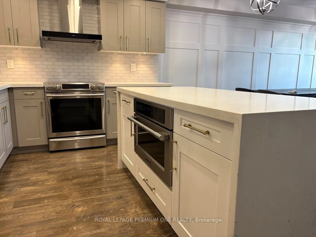 15 La Rose Avenue, #1603
