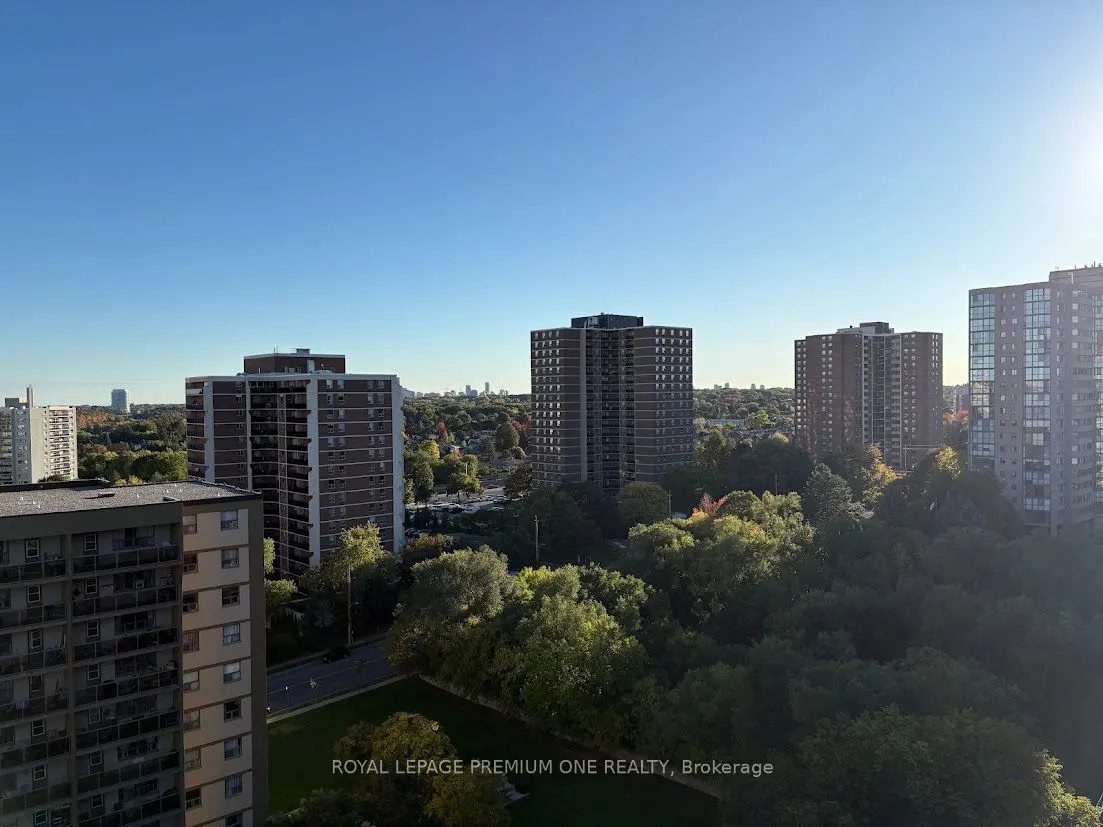 15 La Rose Avenue, #1603
