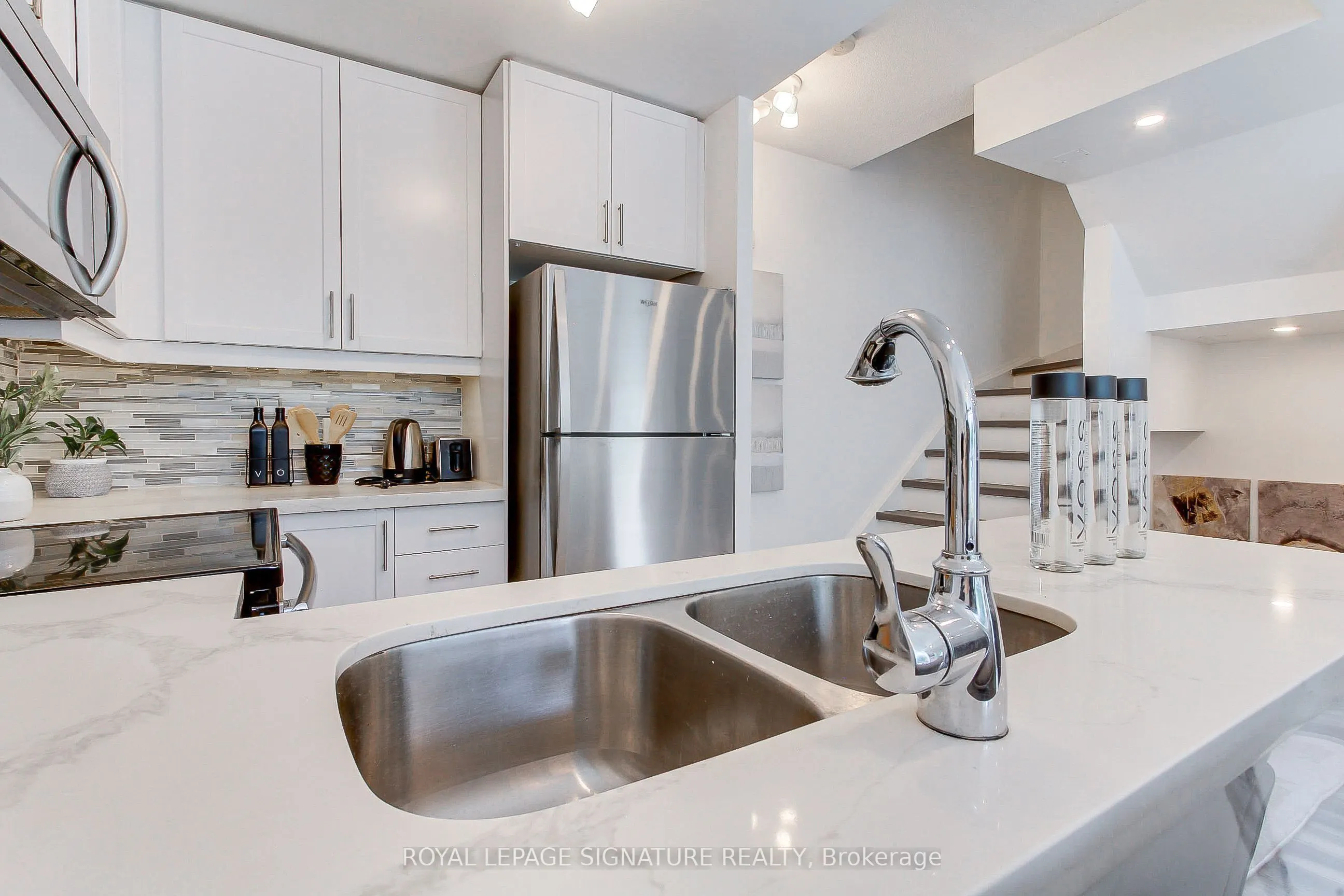90 Absolute Avenue, #104