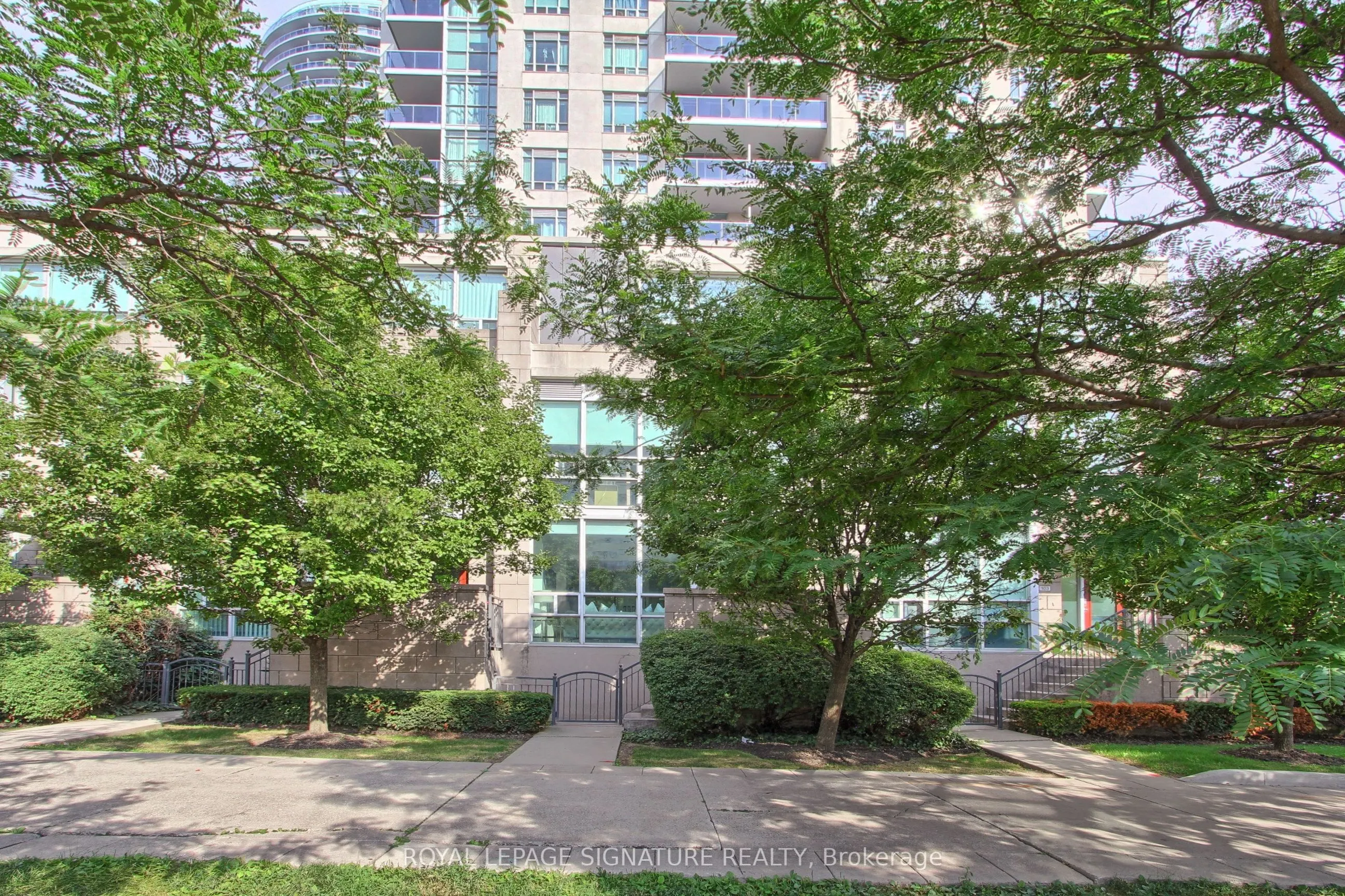 90 Absolute Avenue, #104