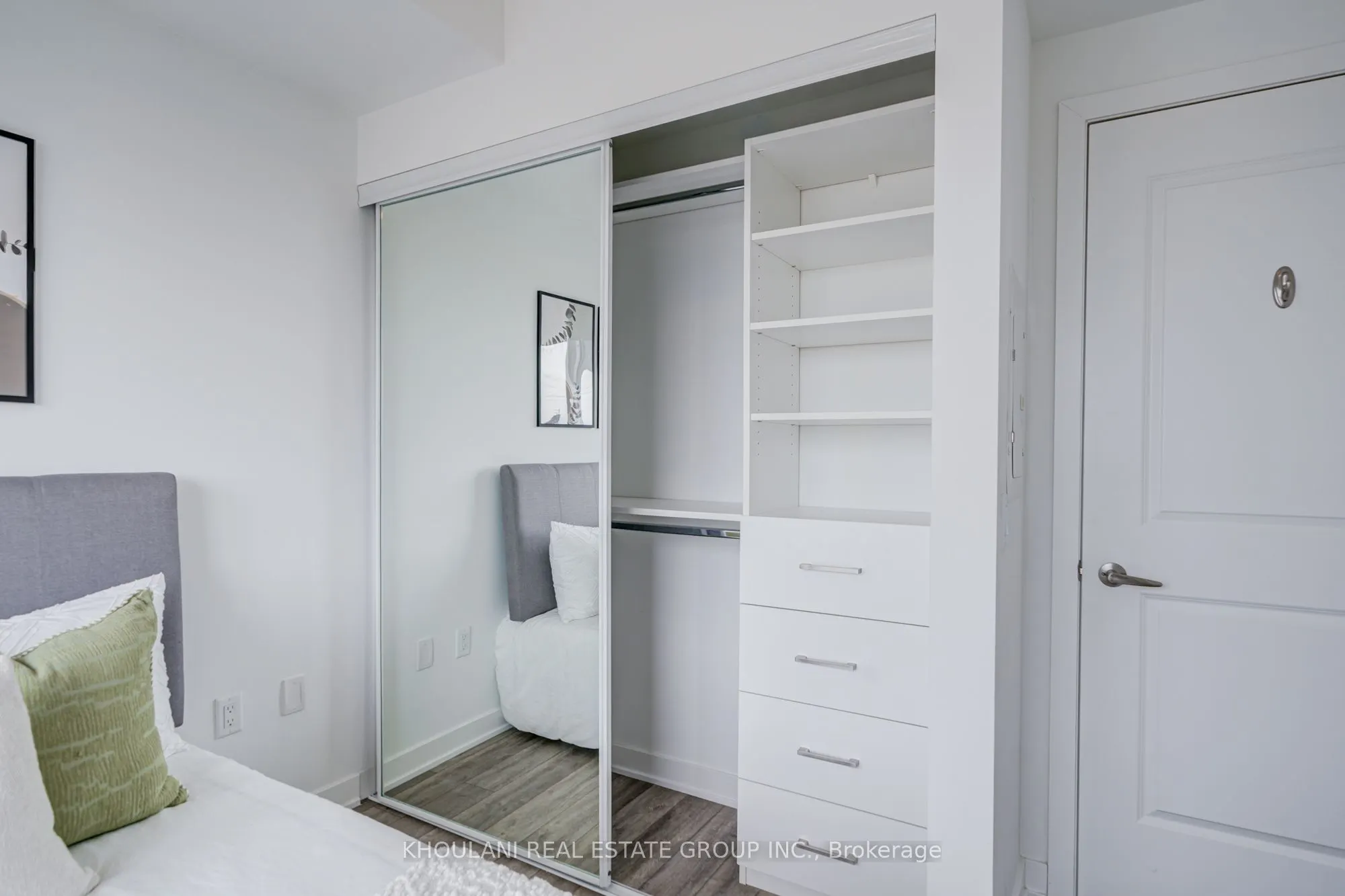 4655 Metcalfe Avenue, #2001