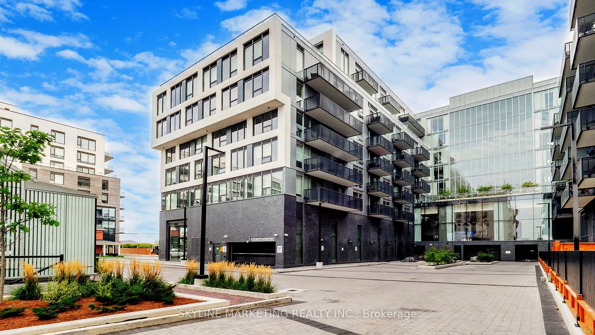 2450 Old Bronte Road, #647