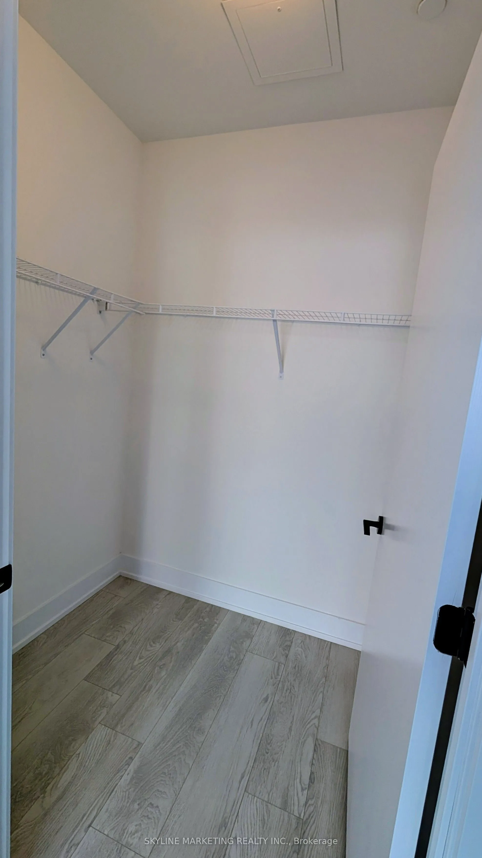 2450 Old Bronte Road, #647
