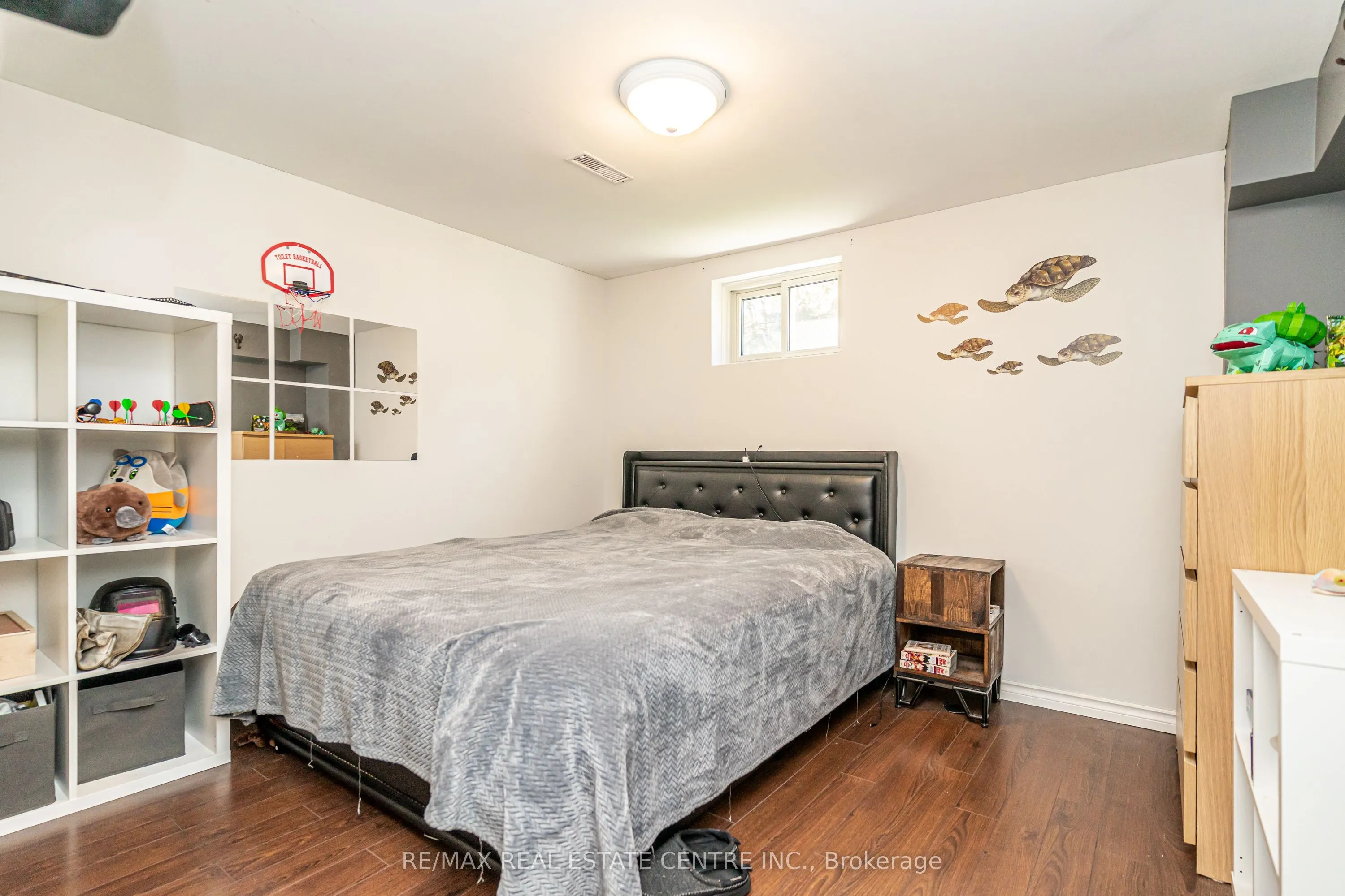 95 Avonmore Crescent